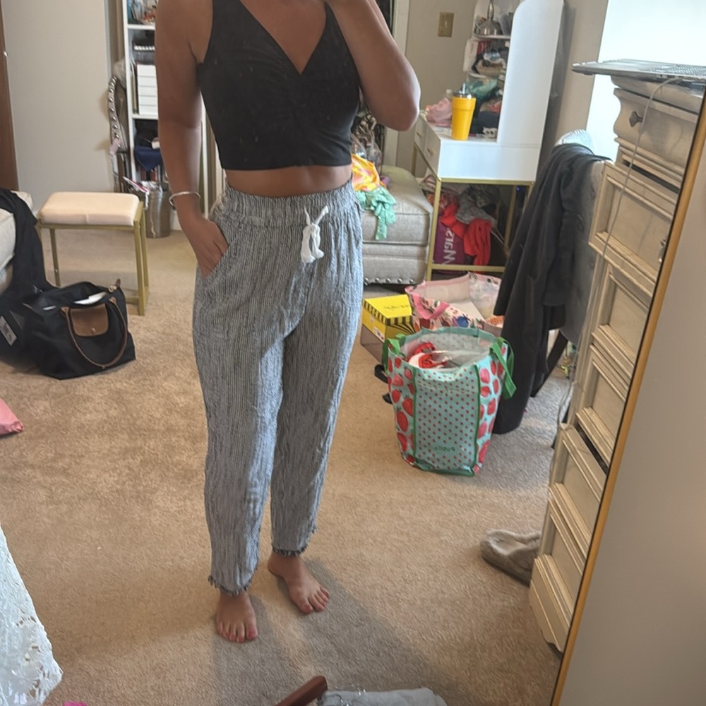 NWT aerie pull on cropped pants